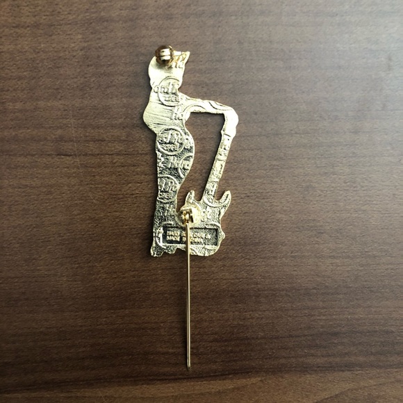 Hard Rock Cafe Phoenix,Az guitar pin - Picture 2 of 3